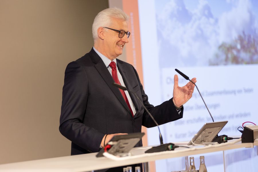 Geborene Partnerschaft von Sparkassen und Kommunen