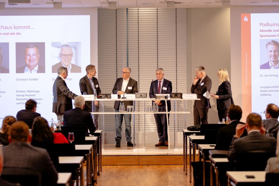 Geborene Partnerschaft von Sparkassen und Kommunen
